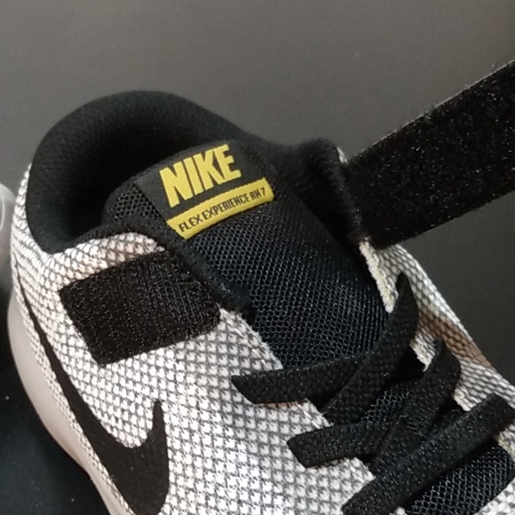 Youth Nike Flex Experience RN 7 Size 3Y Gray - Picture 7 of 14